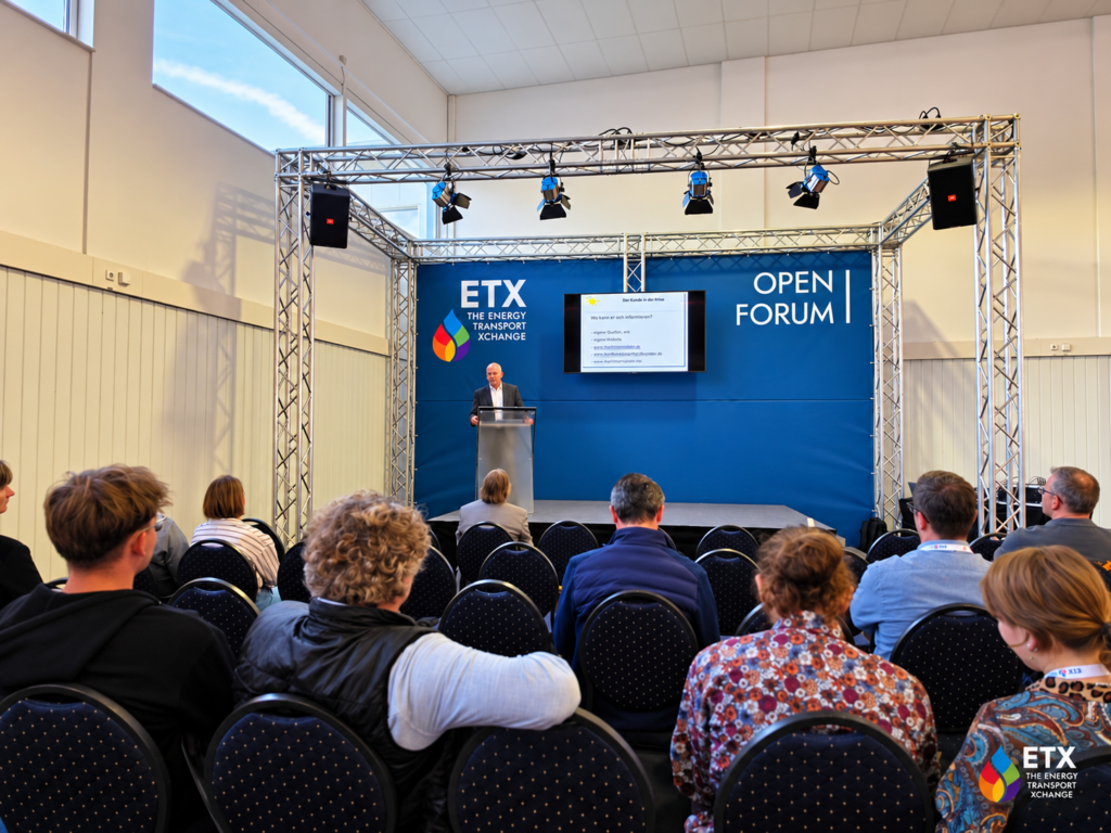 Publikum beim Fachprogramm im Open Forum